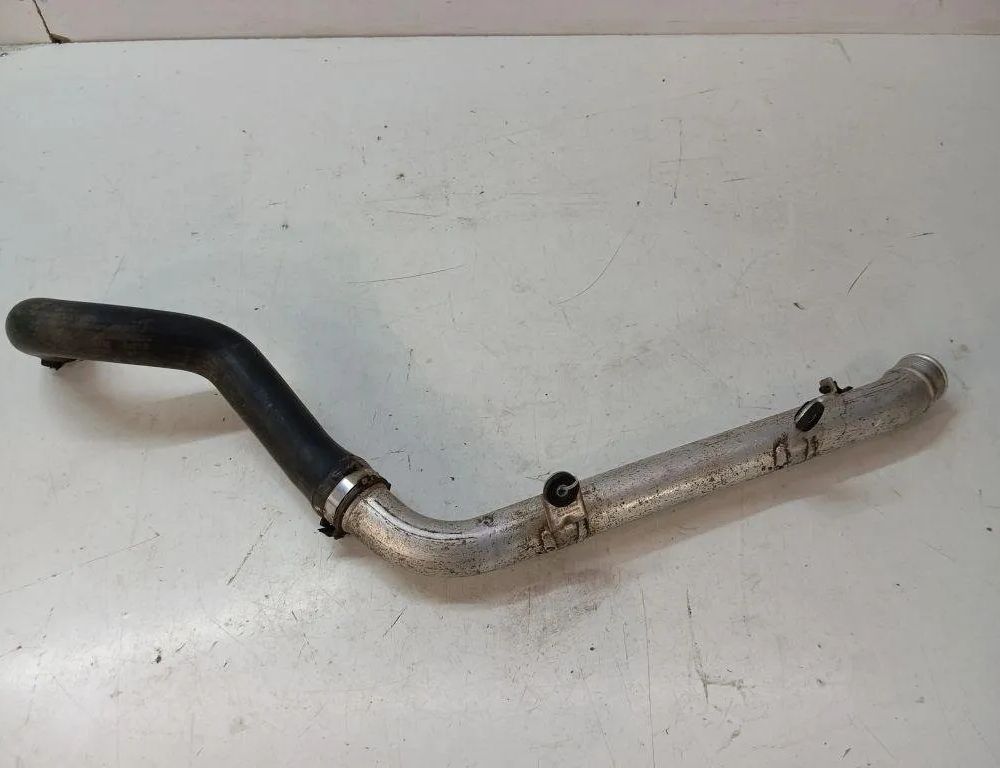 VOLKSWAGEN Touareg 2 generation (2010-2018) шланг радиатора интеркулера 7L6145795 31141199