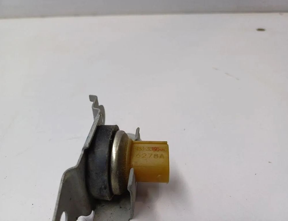 LAND ROVER Range Rover Sport 2 generation (2013-2022) Датчик скорости 8W833C190AC 31141684