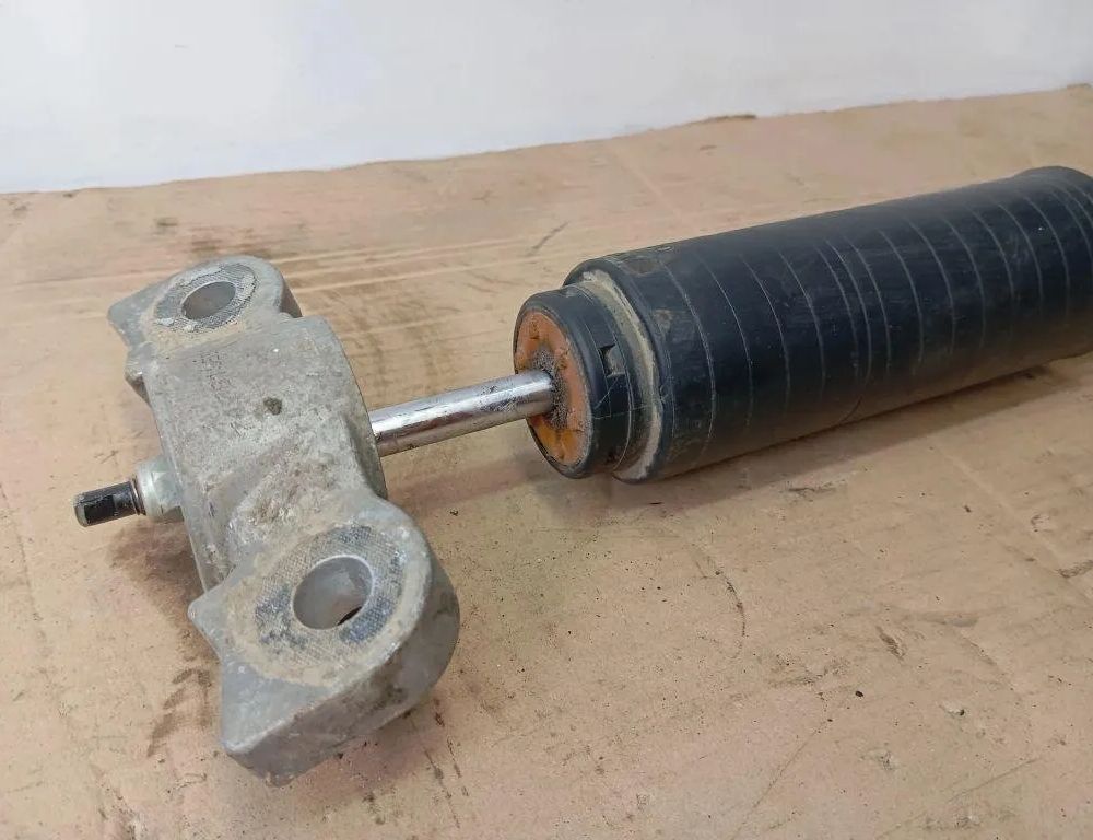 FORD USA Mustang 6 generation (2014-2024) Rear Right Shock Absorber FR3C18W002 31150751