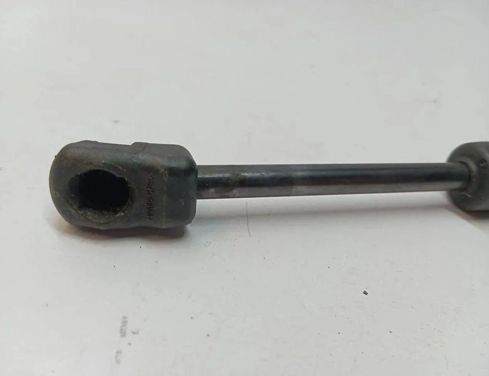 BMW 6 Series F06/F12/F13 (2010-2018) Right Side Tailgate Gas Strut 51247228172 31163800