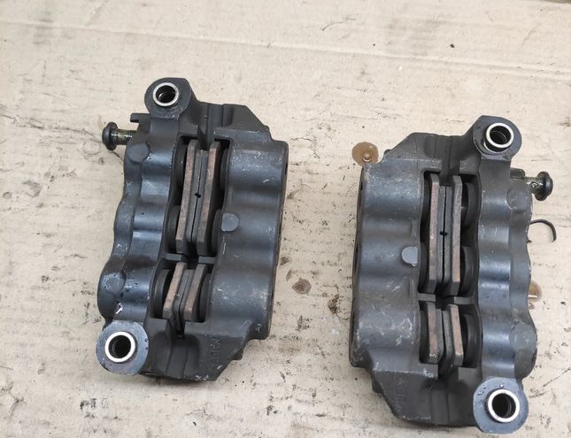 YAMAHA YZF-R D4/4H (2010-2018) Передние тормозные суппорты 4C82580T1000,4C82580U1000 19541783