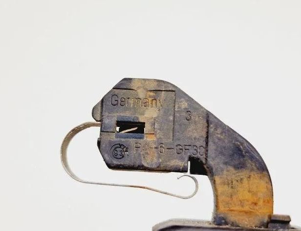 VOLKSWAGEN Golf 3 generation (1991-1998) Наружная ручка боковых левых дверей PA6GF30 31063971