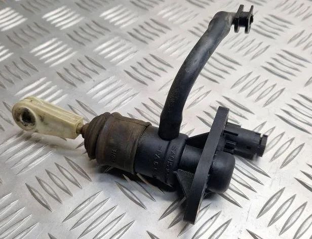 VOLKSWAGEN Passat B7 (2010-2015) Clutch Cylinder 8E1721401C,8E1721401 31072293