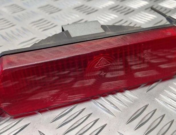 CHRYSLER Voyager 3 generation (1995-2001) Фонарь задней крышки 4676741 31078470