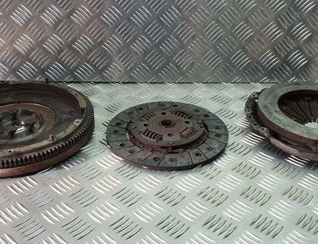 VOLKSWAGEN Passat B7 (2010-2015) Clutch Kit 03C141031D,03C141025G 31082959