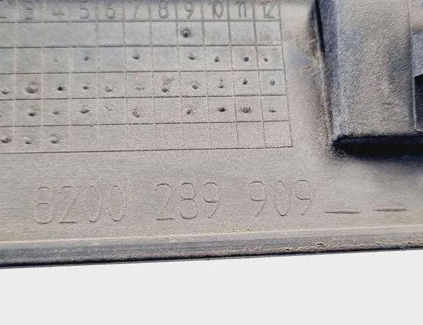 RENAULT Clio 3 generation (2005-2012) Молдинг передней левой двери 8200289909 31085658