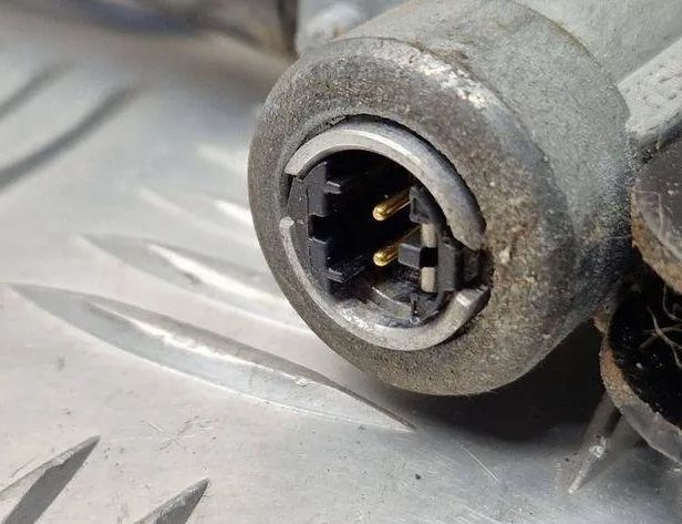 BMW 3 Series E46 (1997-2006) Пряжка ремня безопасности переднего левого сиденья 8257787 31087073