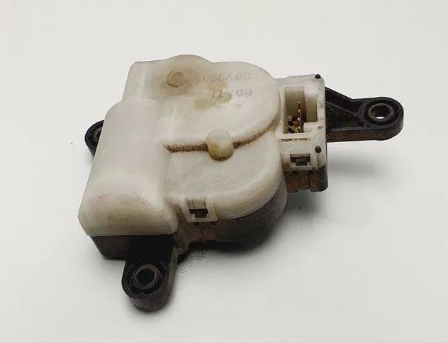 CHRYSLER Voyager 3 generation (1995-2001) Interior Heater Flap Motor Actuator 58024E 31096062