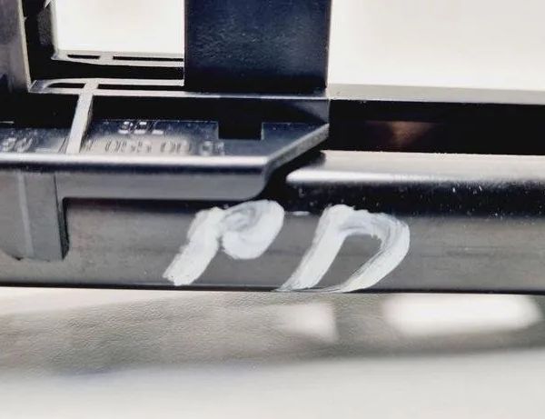 VOLKSWAGEN Passat B7 (2010-2015) Регулятор высоты ремня безопасности (передний правый) 1T0857819,1T0857819B 31104835