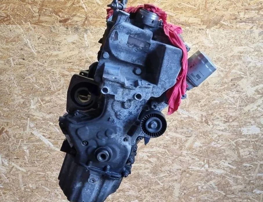 VOLKSWAGEN Passat B7 (2010-2015) Engine CAX 31121443