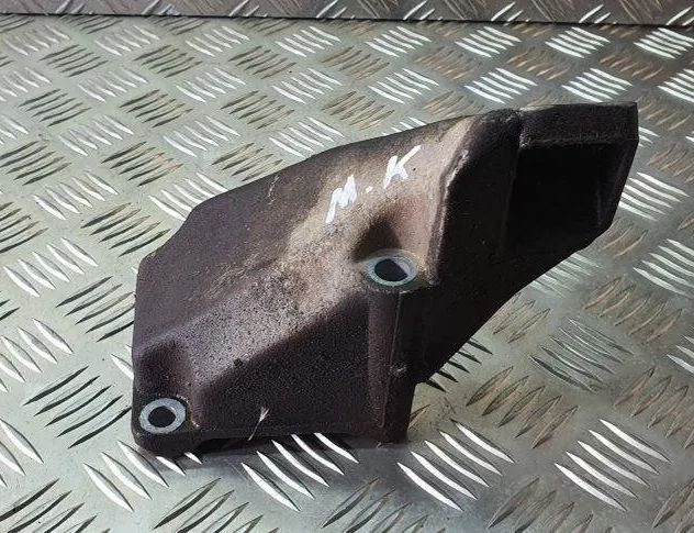 AUDI A6 C6/4F (2004-2011) Left Side Engine Bracket 8D0199307G 31122097