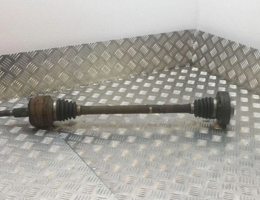 VOLKSWAGEN Touareg 1 generation (2002-2010) Ľavý predný hnací hriadeľ 31811601