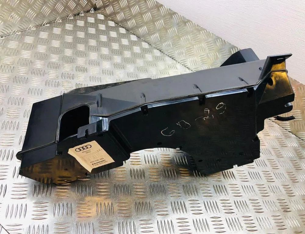 AUDI A6 C8/4K (2018-2024) Сабвуфер 4B5035382 31814829