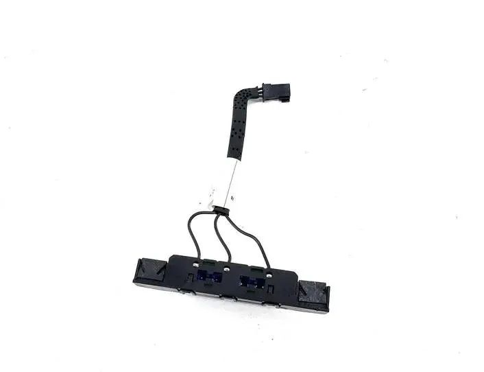 MERCEDES-BENZ C-Class W204/S204/C204 (2004-2015) Zosilňovač antény na kufri A2048270548 24659503