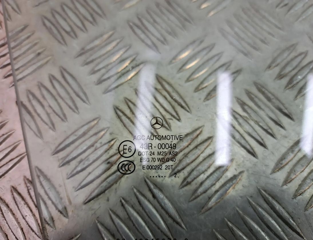 MERCEDES-BENZ C-Class W204/S204/C204 (2004-2015) Front Right Door Glass 43R00049 27484195