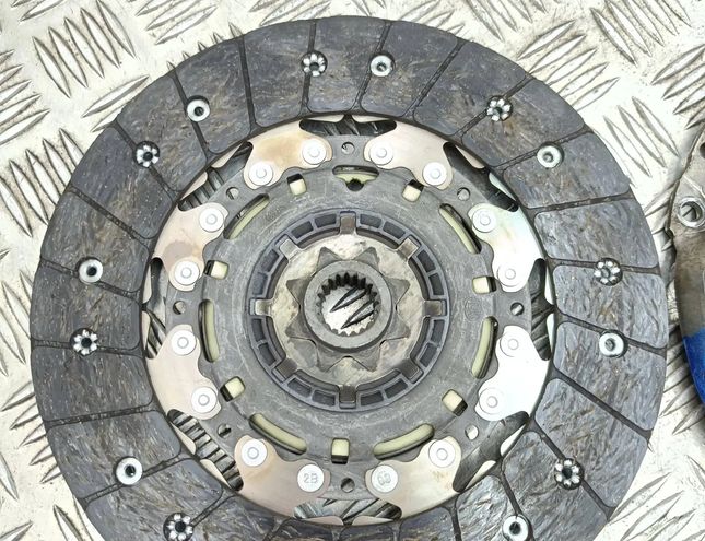 OPEL Astra H (2004-2014) Clutch Kit 12403510 28019675
