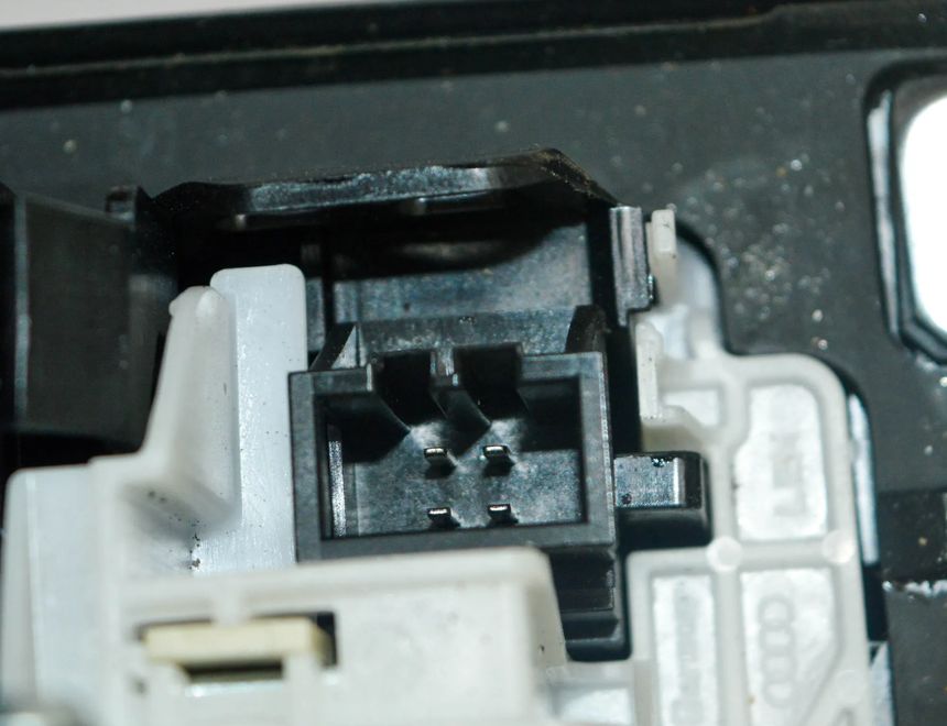 AUDI A5 8T (2007-2016) Mechanizmus radenia prevodových rýchlostí 8K2713041T 11271845