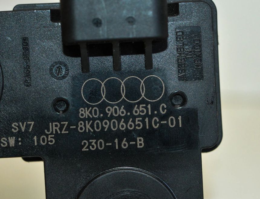 AUDI A4 B9/8W (2015-2024) Управление топливным насосом 8K0906651C 14377076