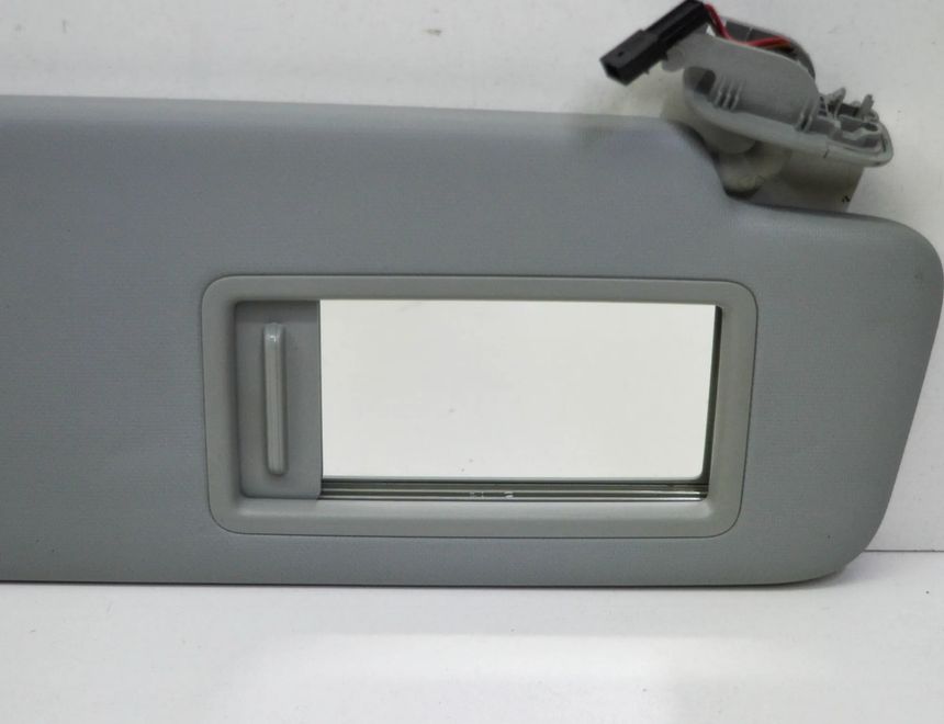 AUDI A4 B9/8W (2015-2024) Защита от солнца правая 8W0857552AM 17826932