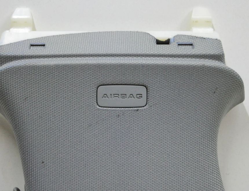 AUDI A4 B9/8W (2015-2024) Боковая стойка левой стороны 8W0867243E 21657233