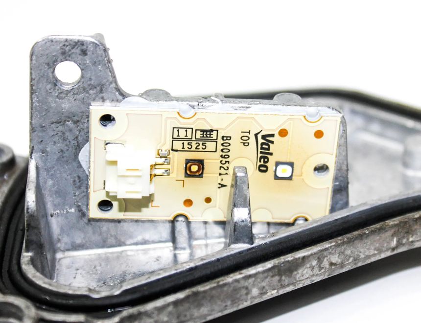 BMW X1 F48/F49 (2015-2023) Ovládacia jednotka LED svetiel 90068145 27983990