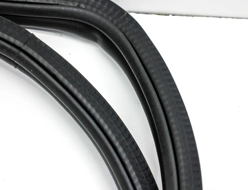 SKODA Kamiq 1 generation (2019-2023) Pravé zadné dvere tesnenie guma 658867368B 30779730