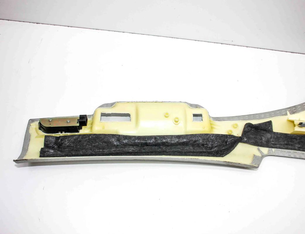 AUDI A8 D4/4H (2010-2018) Ľavý zadný stĺpik ozdobného lemu 4H0868289F 32702272