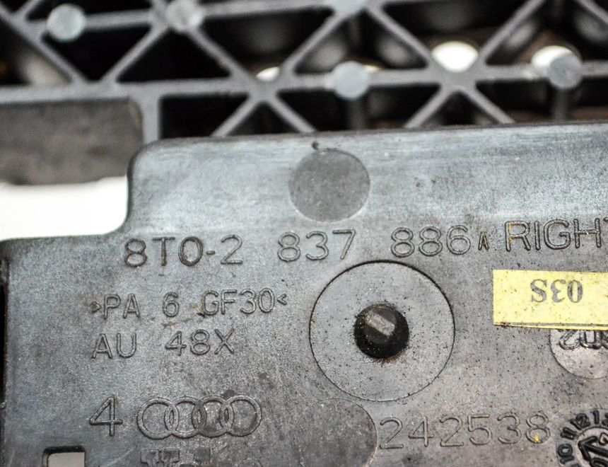 AUDI A5 8T (2007-2016) Кронштейн ручки передней правой двери 8T0837886A 3443066
