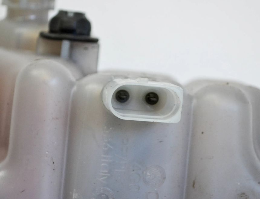 AUDI A7 C7/4G (2010-2020) Expanzná nádrž 4G0121403R 3566360