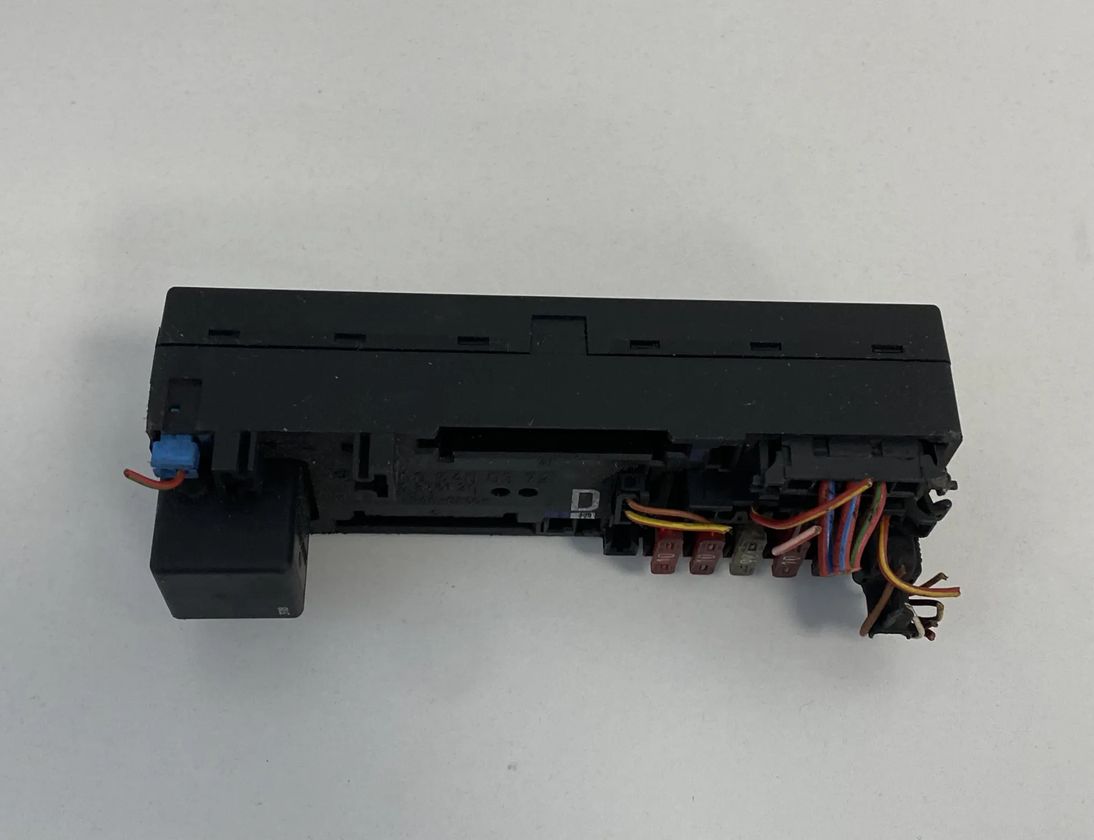 MERCEDES-BENZ CLS-Class C219 (2004-2010) Блок предохранителей A0005400372 21746371