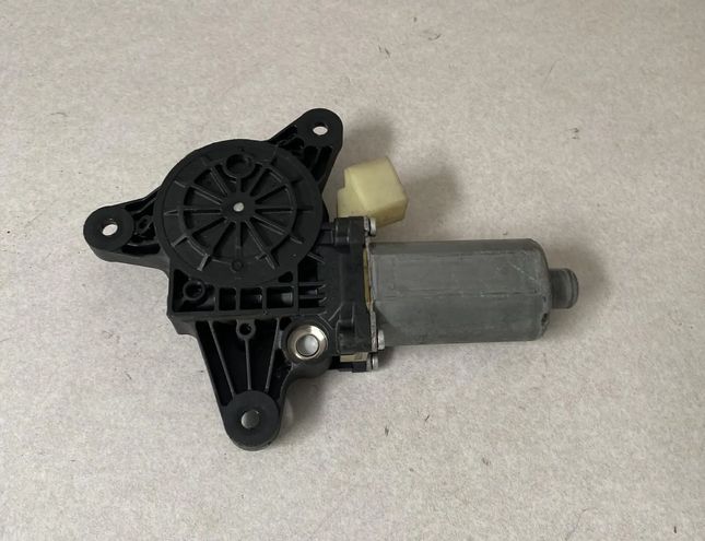 MERCEDES-BENZ Vito W639 (2003-2015) Motor regulátora okna ľavých predných dverí #2165,0130821941 25058018
