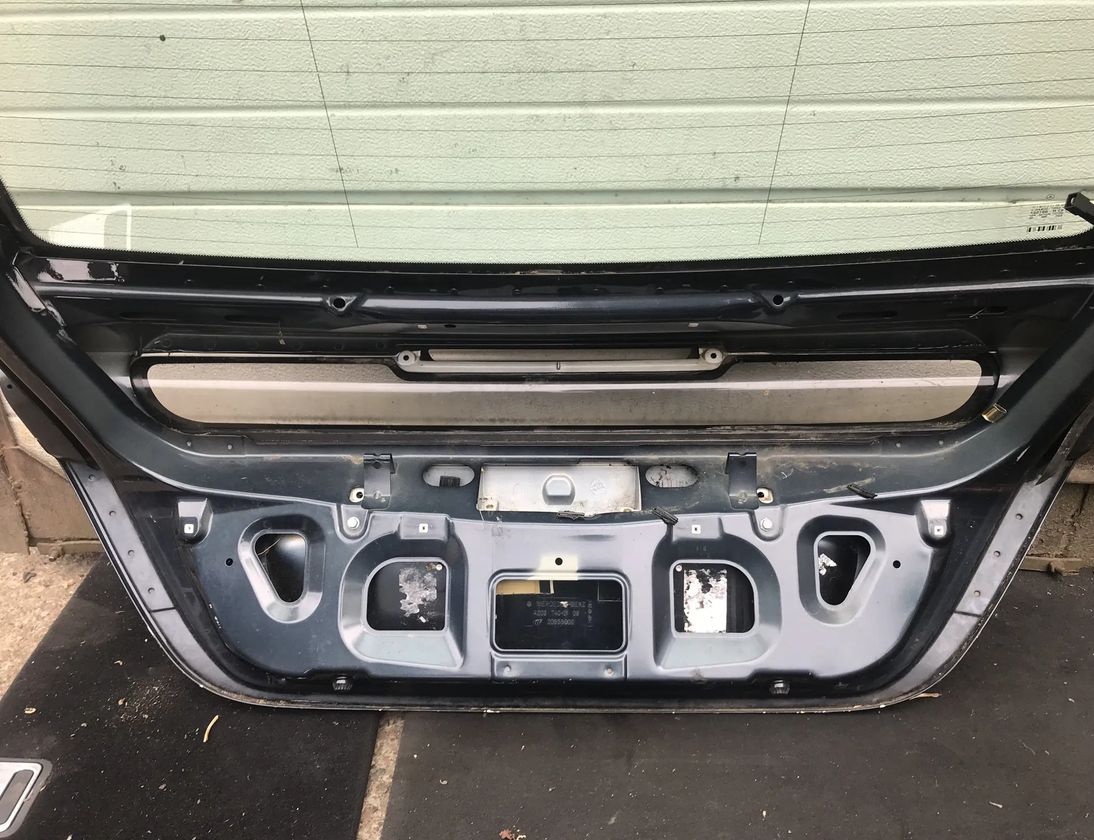 MERCEDES-BENZ C-Class W203/S203/CL203 (2000-2008) Bootlid Rear Boot A2037400109 25197992