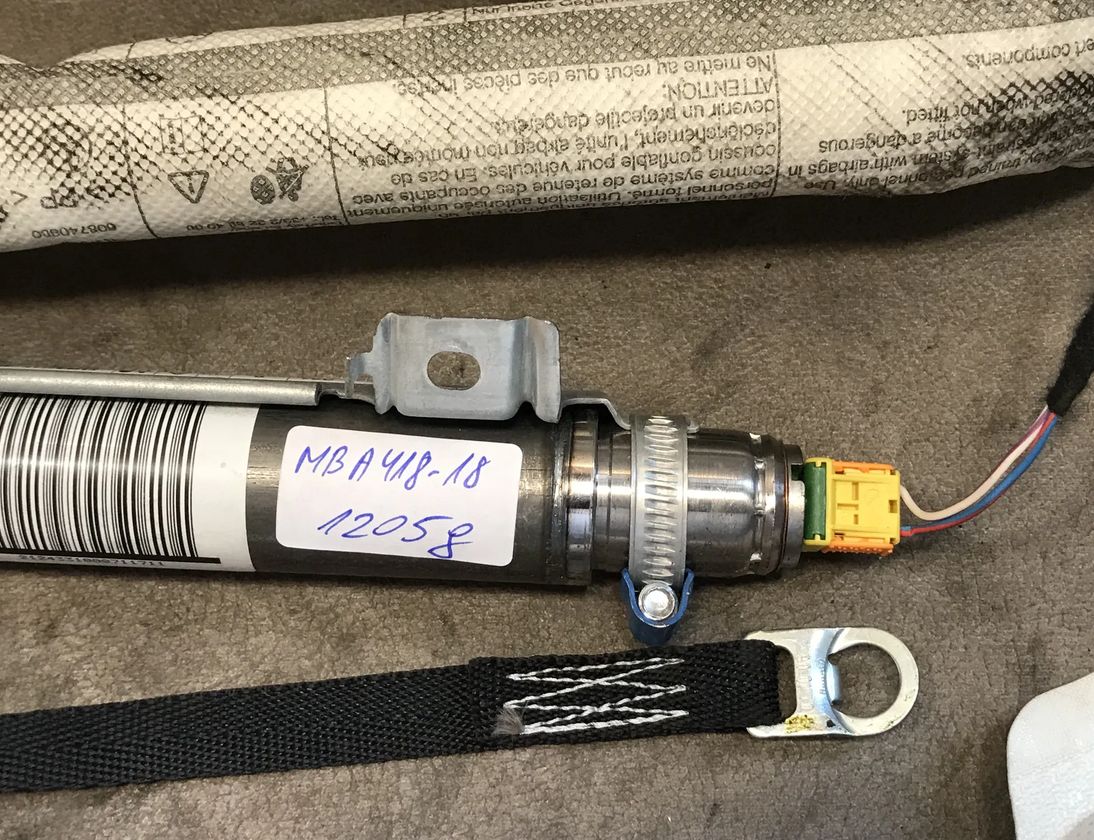 MERCEDES-BENZ E-Class W212/S212/C207/A207 (2009-2016) Pravý strešný airbag SRS 2128602002 17029966