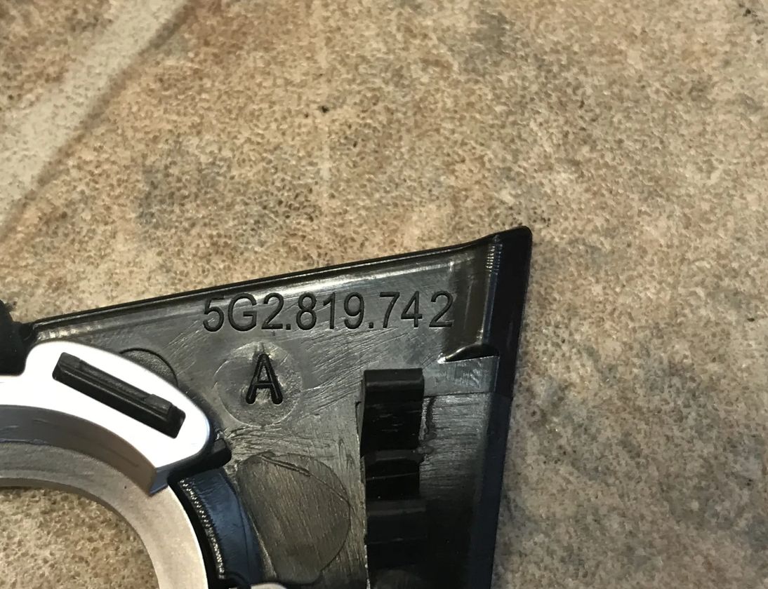 VOLKSWAGEN Golf 7 generation (2012-2024) Ostatné časti vnútorného panelu 5G2819742 21063524