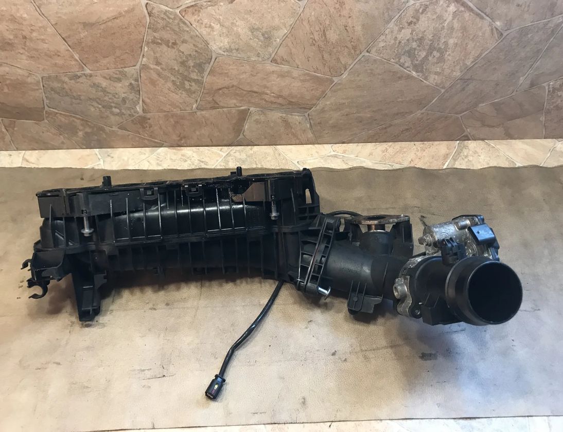 BMW 1 Series F20/F21 (2011-2020) Intake Manifold 8506406 23111527