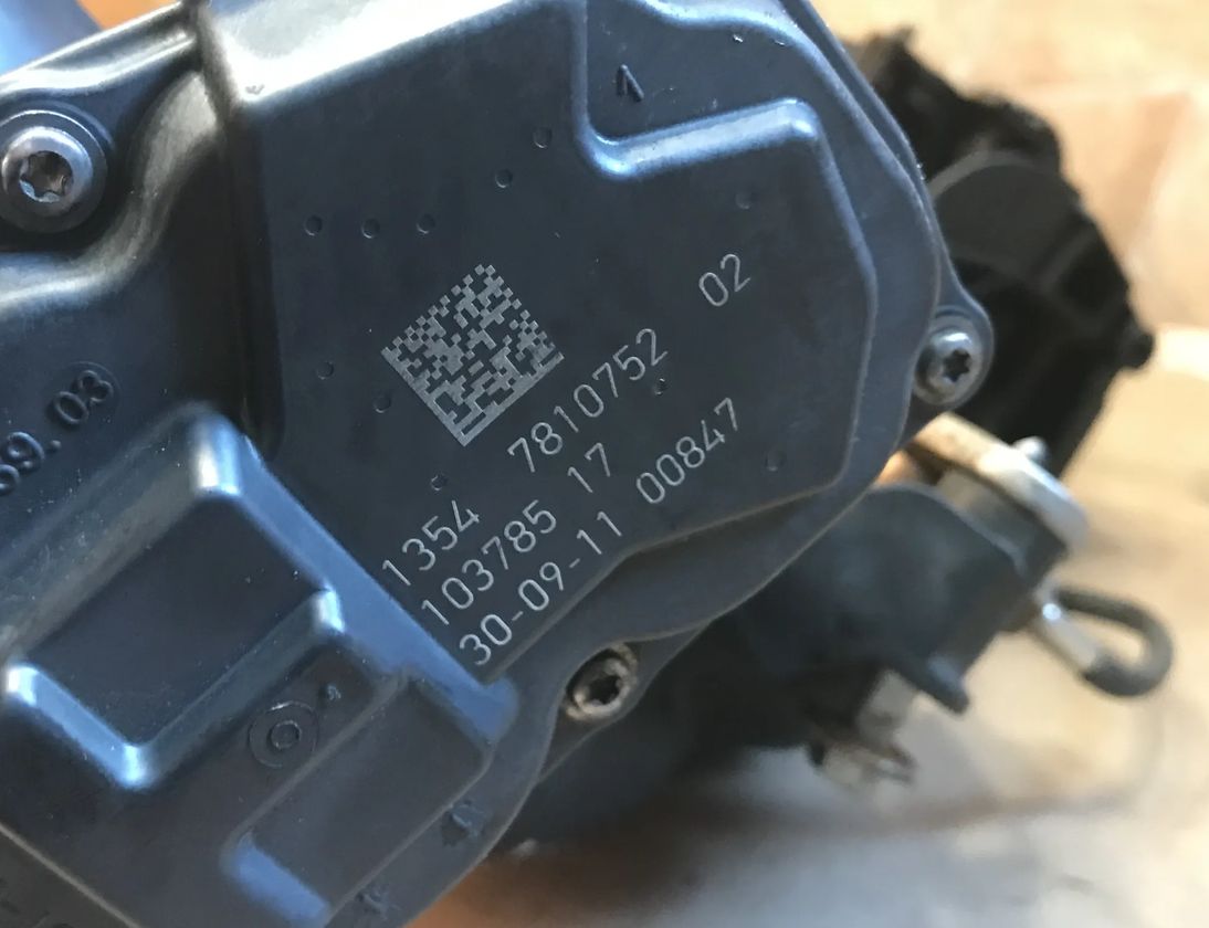 BMW 1 Series F20/F21 (2011-2020) Intake Manifold 8506406 23111527