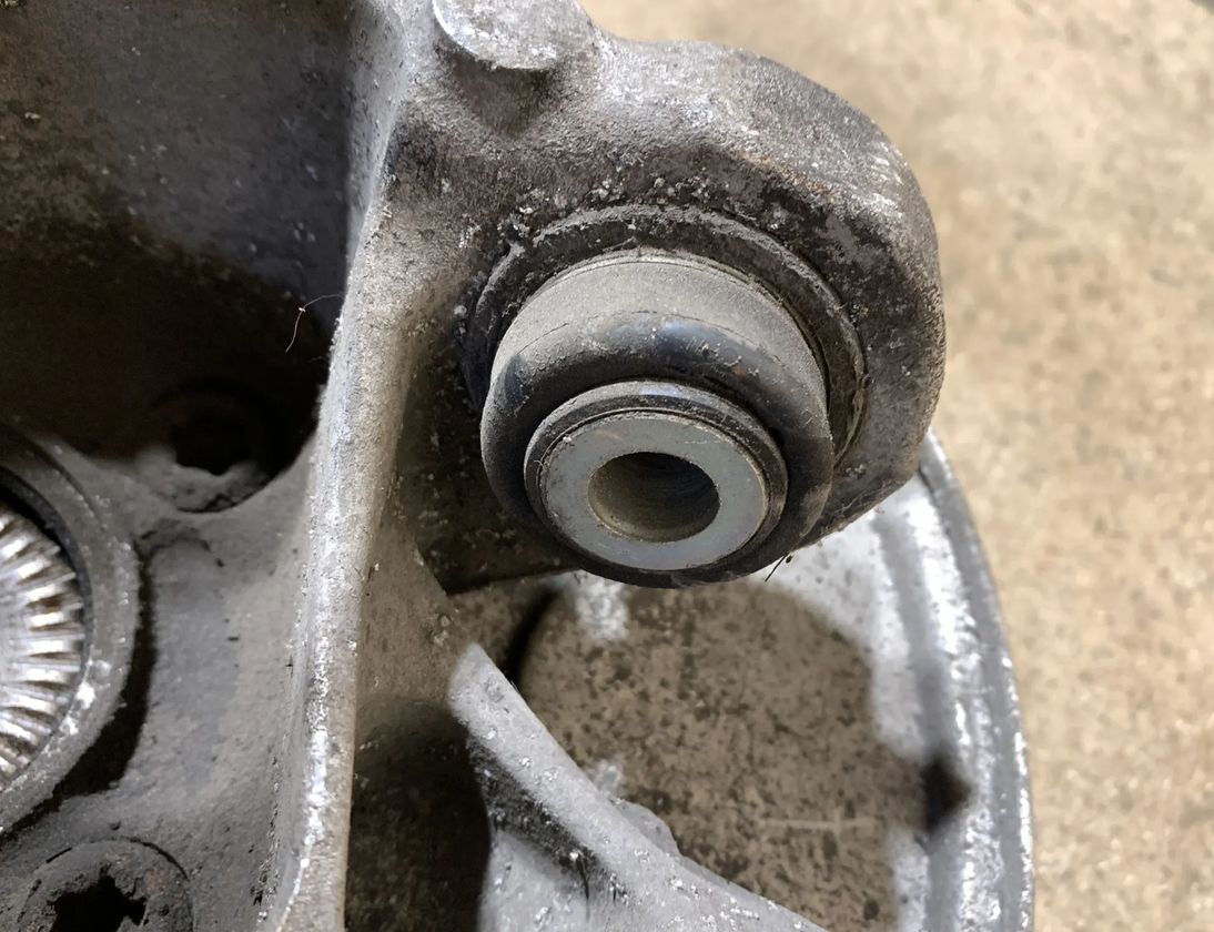 BMW 5 Series G30/G31 (2016-2023) Rear Right Wheel Hub 621654 30105687