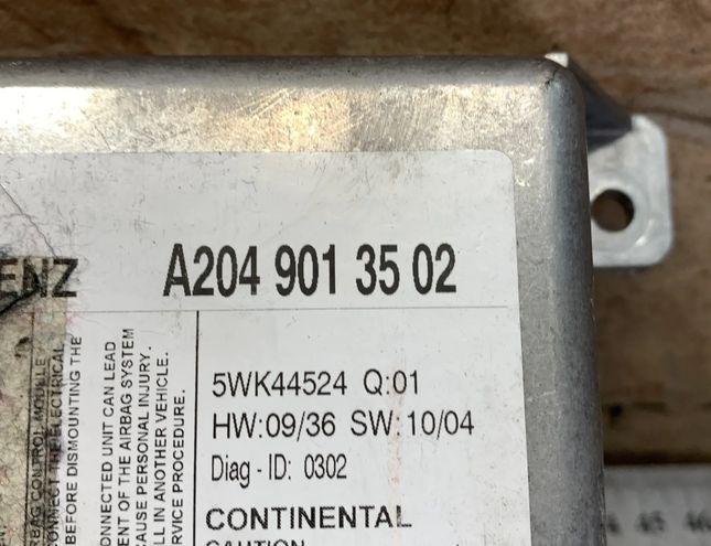 MERCEDES-BENZ C-Class W204/S204/C204 (2004-2015) SRS riadiaca jednotka a2049013502 30106513