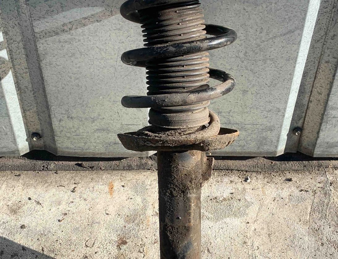 AUDI TT 8J (2006-2014) Амортизатор передний правый 32402555