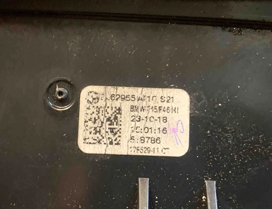 BMW 2 Series Grand Tourer F46 (2018-2023) Otvory na vetranie na prístrojovej doske 9262955,518786 32599984