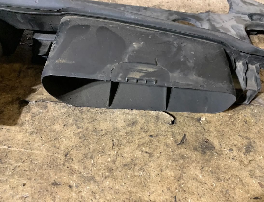 MERCEDES-BENZ CLS-Class C218/X218 (2011-2017) Slam Panel Frame Plastic Trim A2048174920 32999109