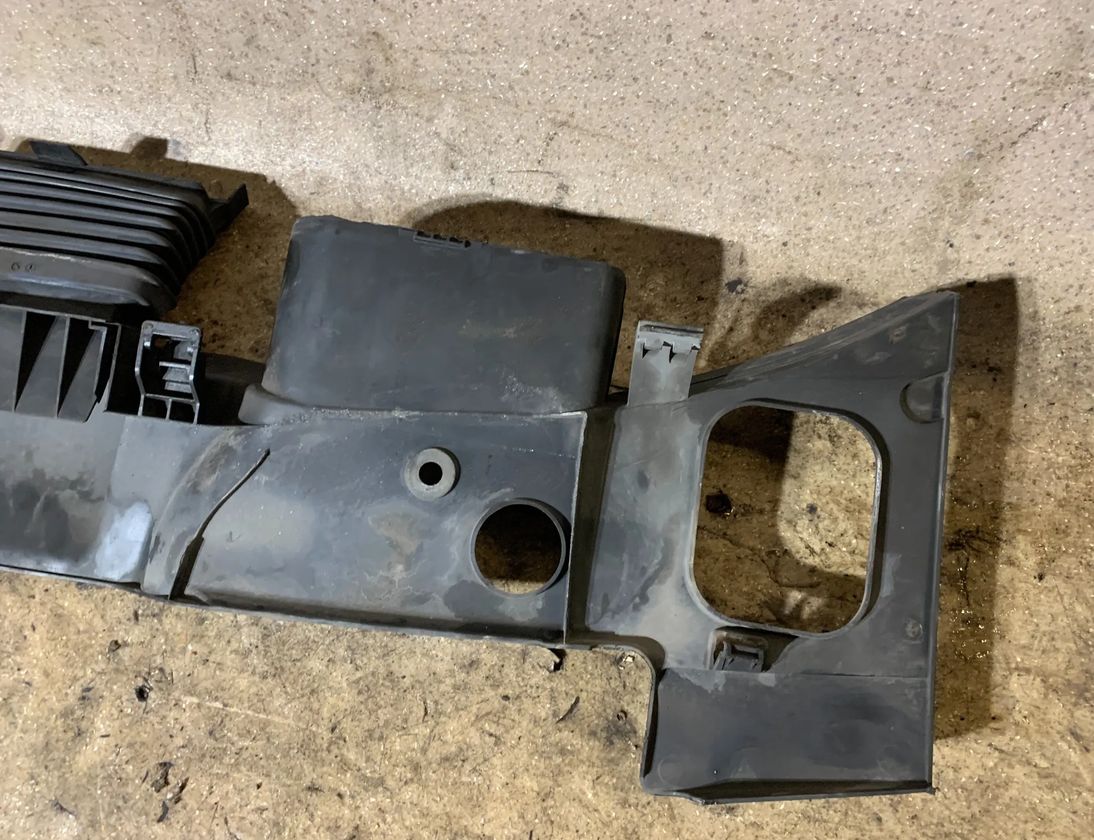 MERCEDES-BENZ CLS-Class C218/X218 (2011-2017) Slam Panel Frame Plastic Trim A2048174920 32999109