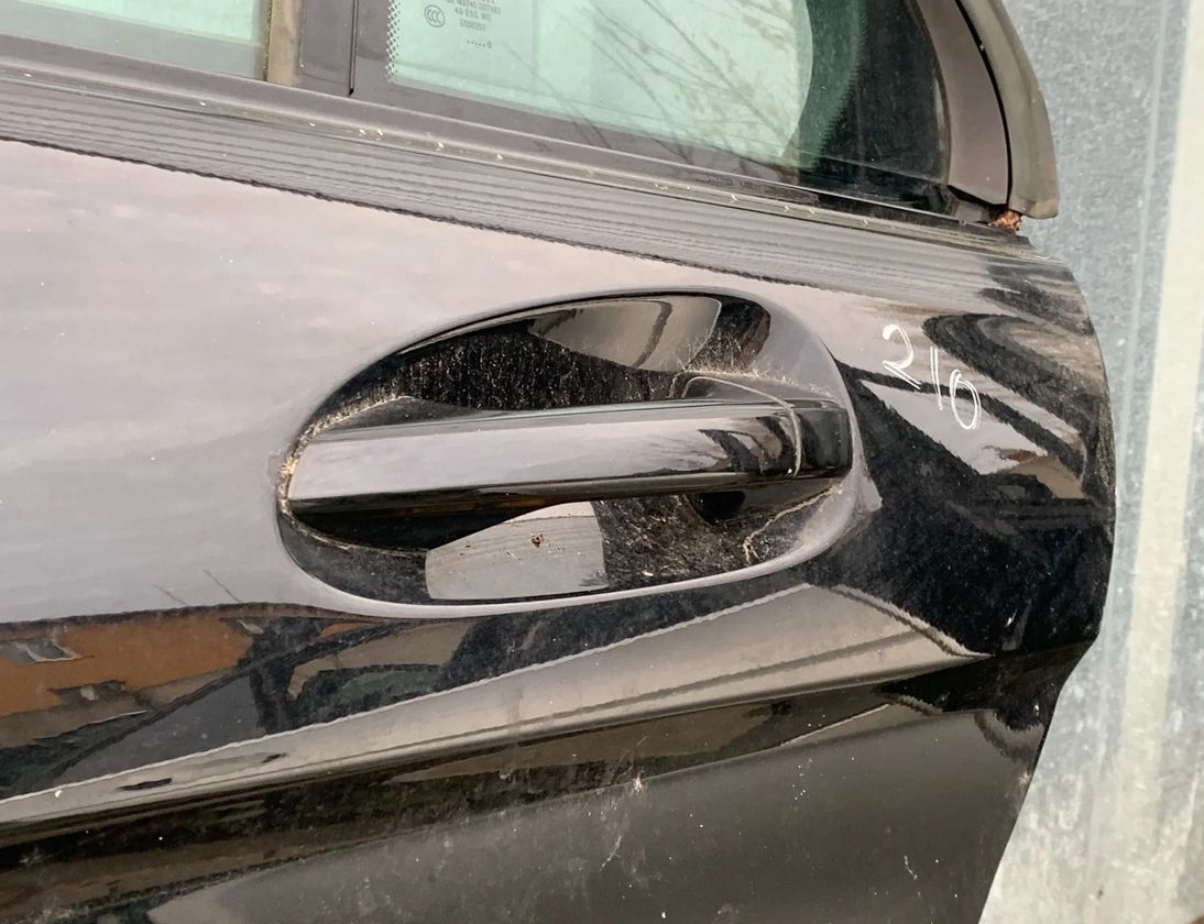 MERCEDES-BENZ C-Class W204/S204/C204 (2004-2015) Ľavé zadné dvere A2047320110 33017476