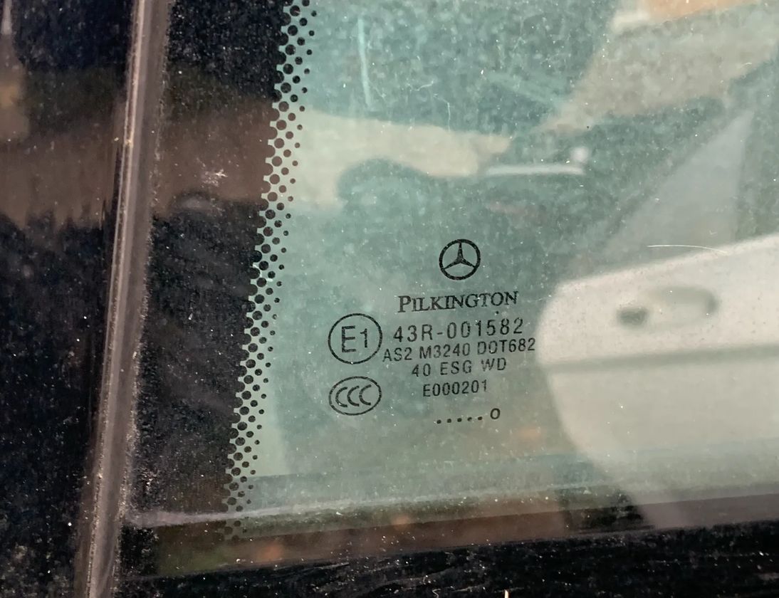 MERCEDES-BENZ C-Class W204/S204/C204 (2004-2015) Ľavé zadné dvere A2047320110 33017476