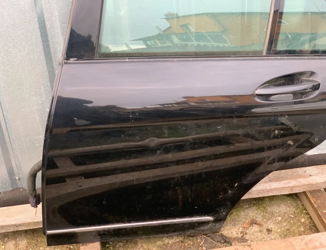 MERCEDES-BENZ C-Class W204/S204/C204 (2004-2015) Ľavé zadné dvere A2047320110 33017476