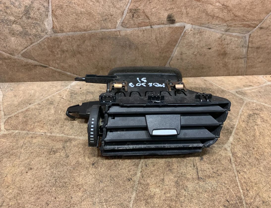 BMW 2 Series Active Tourer F45 (2014-2018) Vzduchové mriežky stredovej konzoly 9262955 33058498