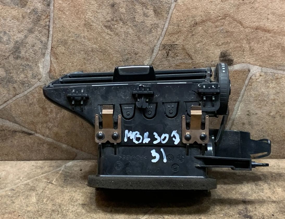 BMW 2 Series Active Tourer F45 (2014-2018) Vzduchové mriežky stredovej konzoly 9262955 33058498