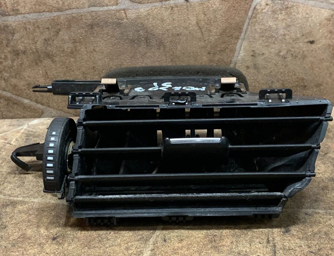 BMW 2 Series Active Tourer F45 (2014-2018) Vzduchové mriežky stredovej konzoly 9262955 33058498