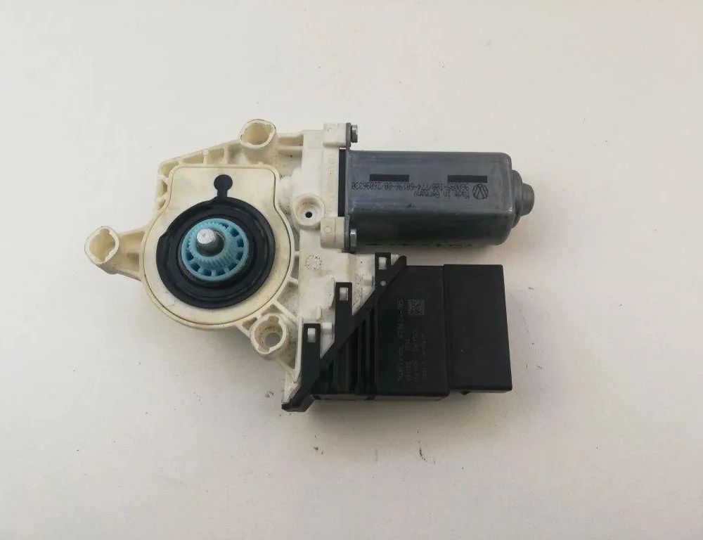 SEAT Leon 3 generation (2012-2020) Маторчик стеклоподъемника задней правой двери KL3337,1K0959704N 31908363