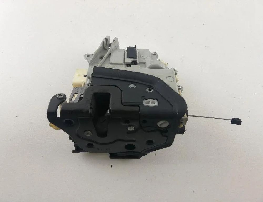 SEAT Leon 2 generation (2005-2012) Pravý predný dverový zámok 1P1837016B,KL3418 31910339